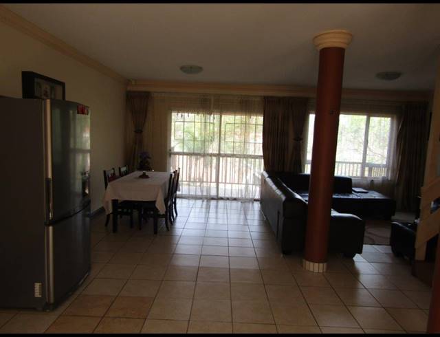 3 BEDROOM DUPLEX TO LET IN CHILTERN HILLS